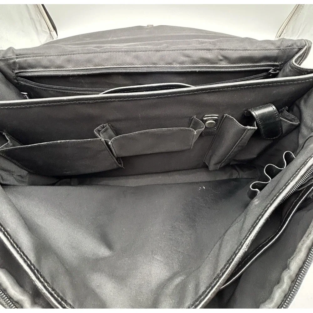 Vintage Wilson's Leather Pelle Studio Black Briefcase Messenger Bag